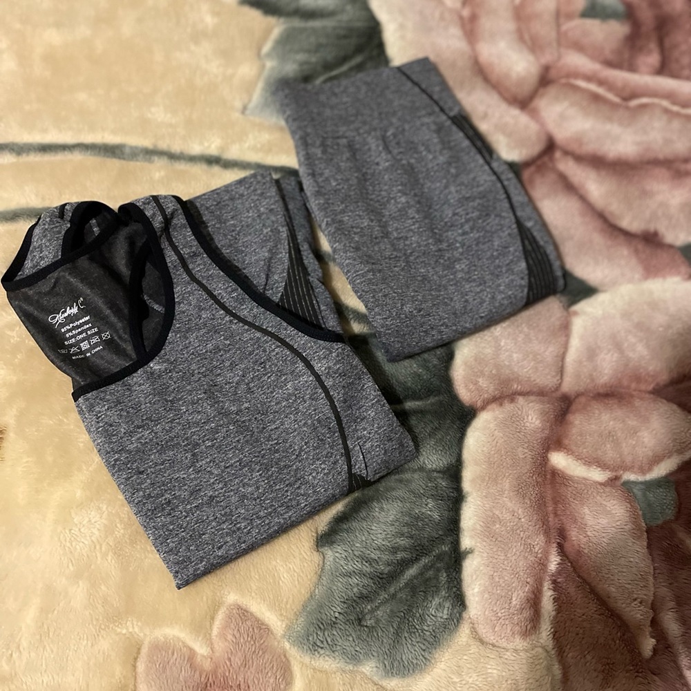 Active Set Top And Short Gray One Size - image 8